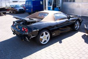 Ferrari F 355 spider schwarz heck rechts