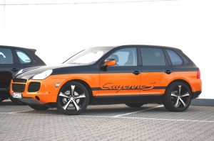 Porsche cayenne orange classic-sportwagen.de