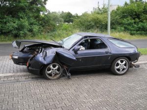 Frontschaden Porsche 928