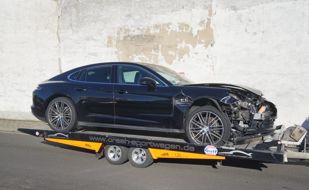 Porsche Panamera Unfall