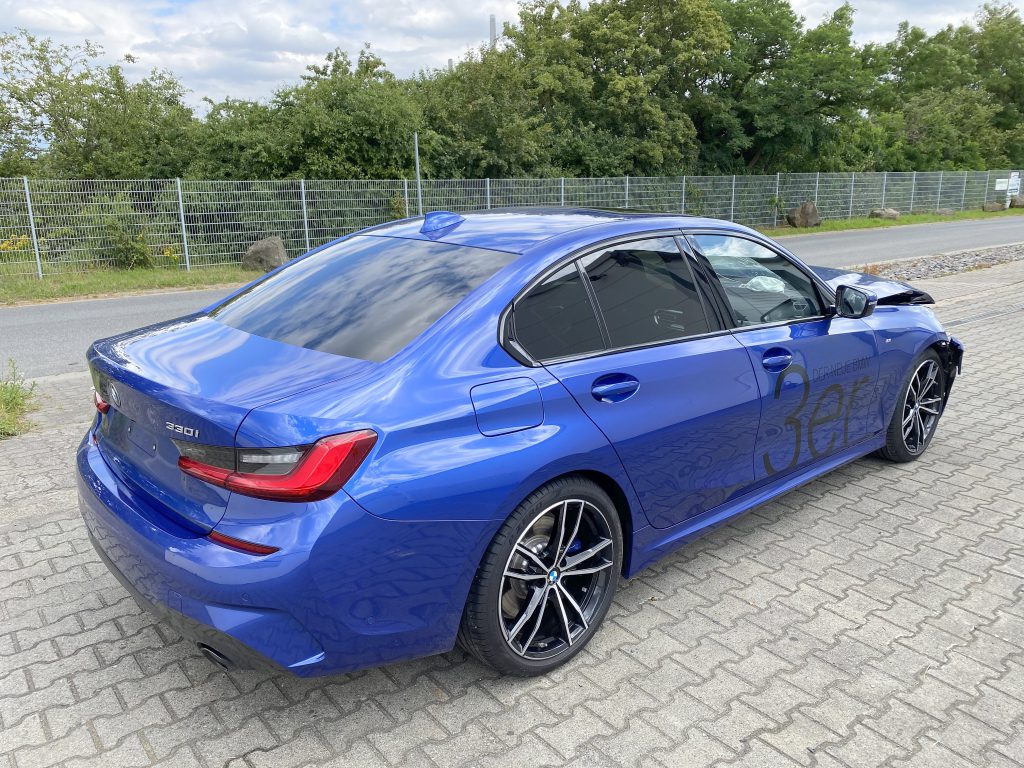 Unfall BMW 330 Vorführwagen-Ankauf
