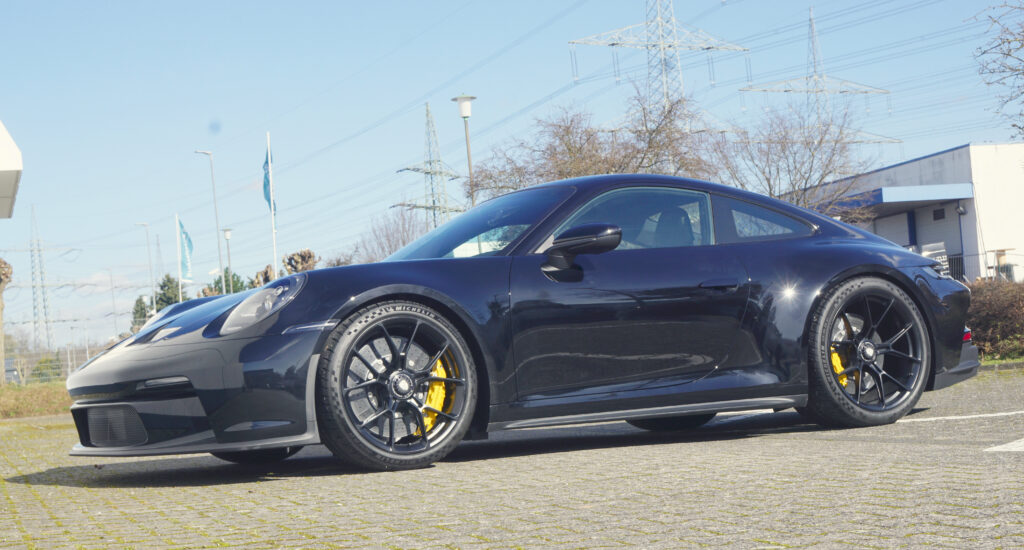 Porsche 992GT3 Touring 