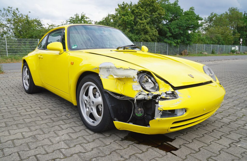 Unfall 993 Carrera Frontschaden Ankauf in Speedgelb 1994