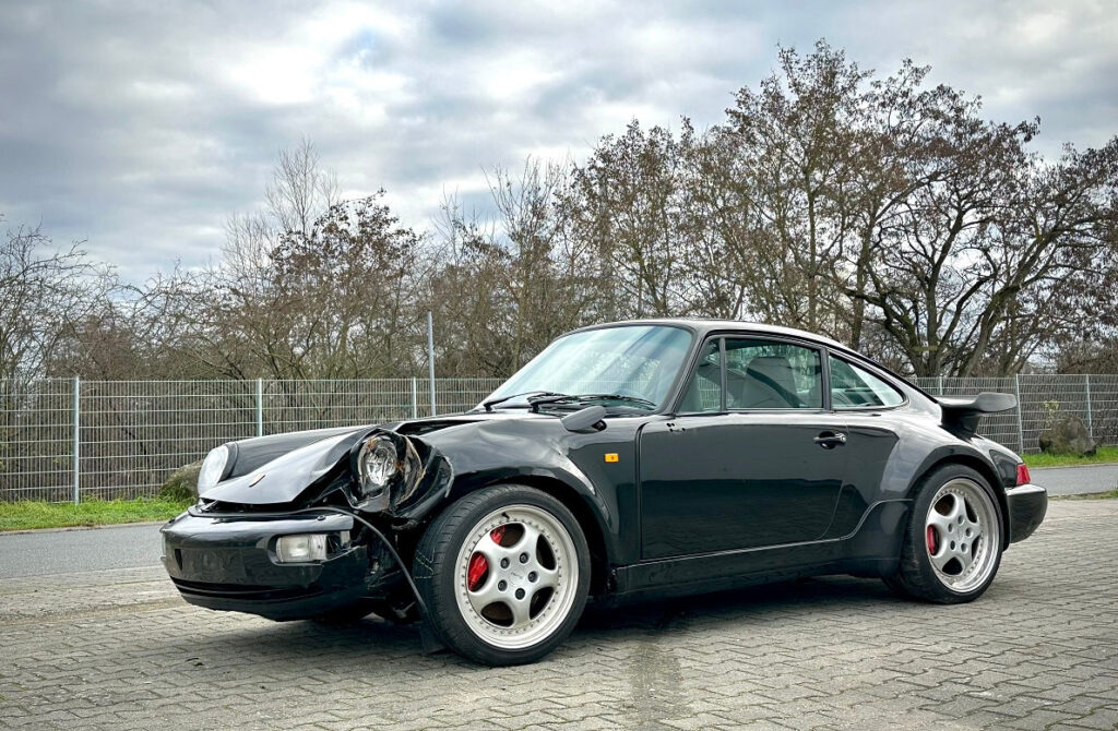 Porsche 964 Turbo 3.6 Unfallwagen Fontschaden links