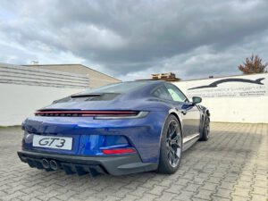 992 Porsche GT3 Touring 2022 in Enzianblau Unfallwagen-Ankauf