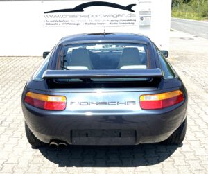 Porsche 928 S 4