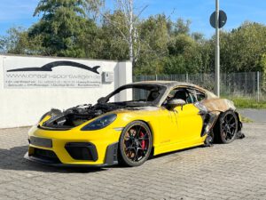 Brandschaden GT4 RS Racinggelb