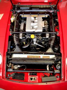 Porsche V 8 Motor 32 V