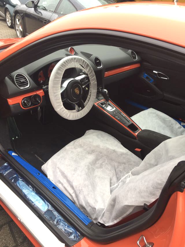 Porsche Neuwagen mit Transportschaden