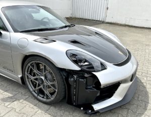 GT4 RS Unfallschaden Kotflügel + Scheinwerfer rechts