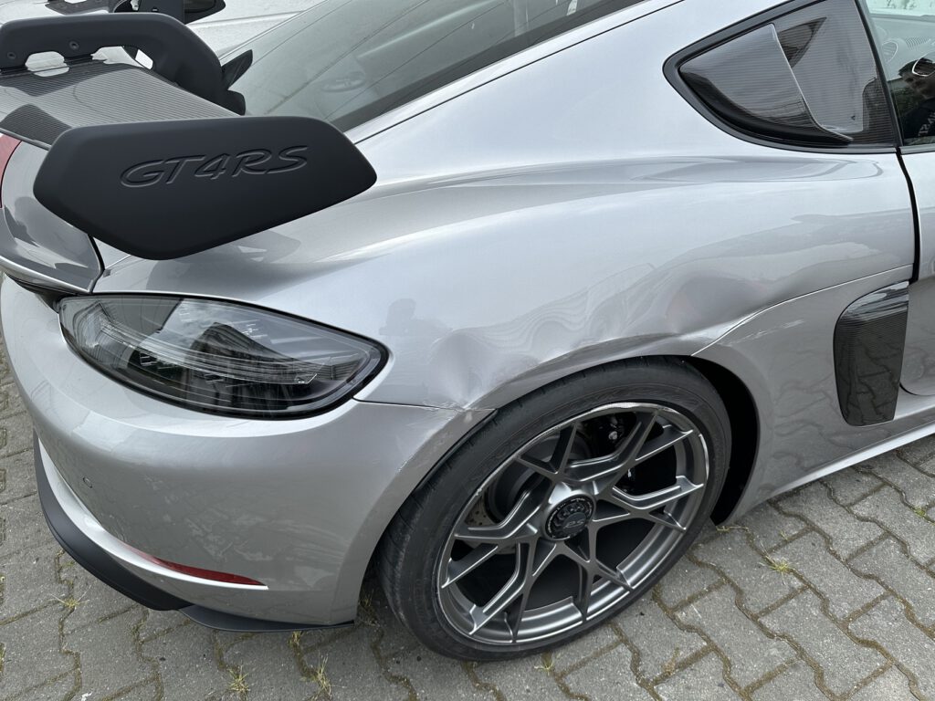 Porsche 718 GT4 RS