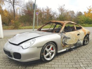 996 Porsche Carrera 4S Brandschaden