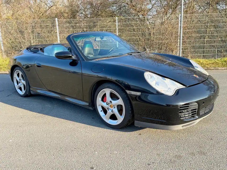 Brandschaden Porsche 996 Carrera 4 S · Cabrio Motorbrand