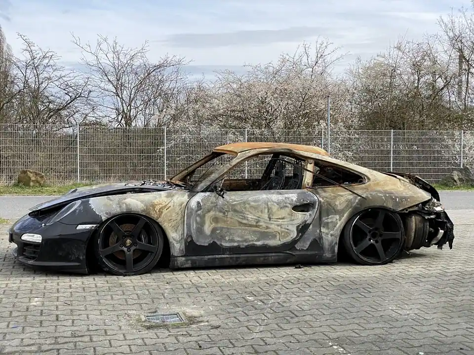 Sportwagen Brandschaden Ankauf-Spezial 997 Carrera Fire Damage Totalschaden Abwicklung