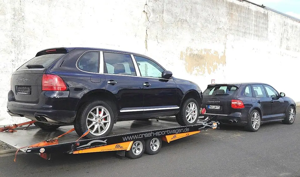 Cayenne Turbo Abholung Transport Porsche Crash-sportwagen.de