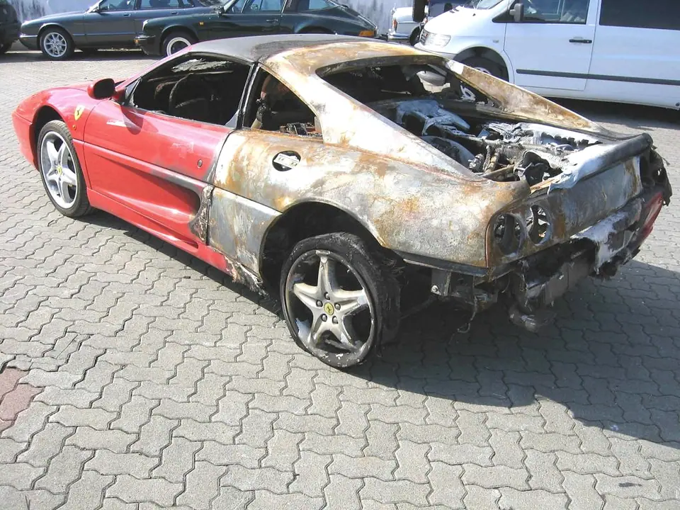 Totalschaden Ferrari Restwert Ankauf