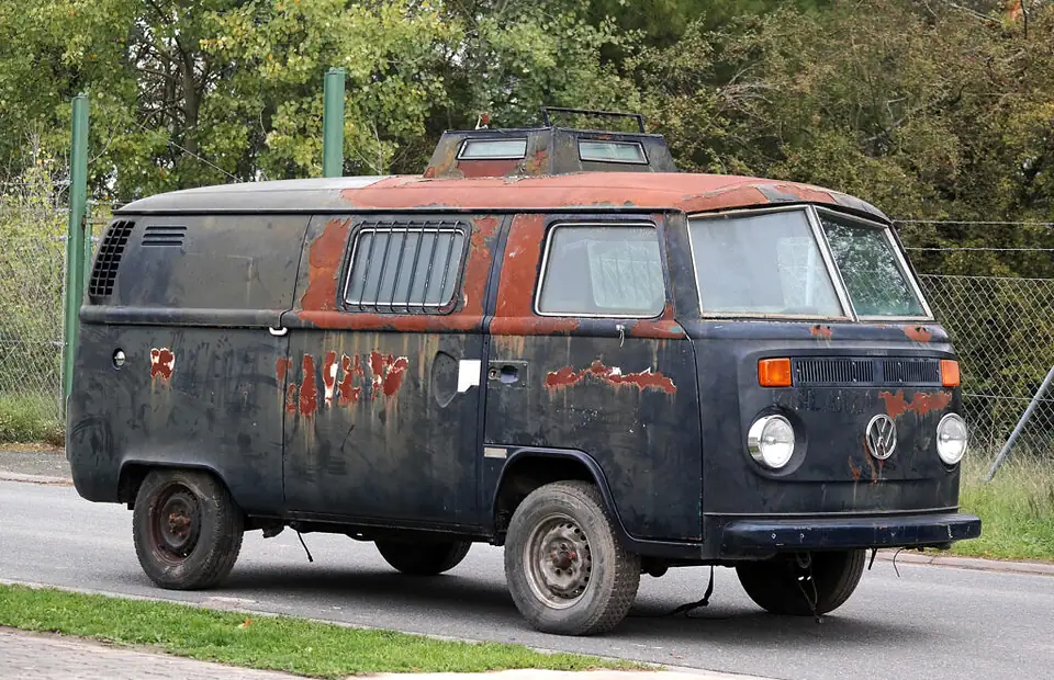 VW Bus T 2 Ankauf Scheunenfund Geldtransporter von 1973 Abholung Bundesweit