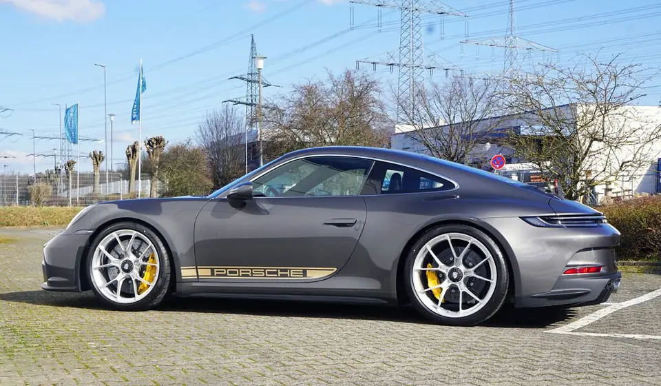 Porsche 992 GT3 Touring in Achatgrau · Neuwagen Sofort verfügbar