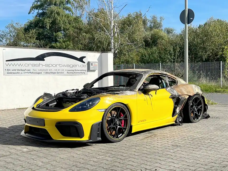 Cayman Racing-gelb · 718 Porsche Brandschaden · Restwertporsche Totalschaden Ankauf 24/7h · Rund um die UHR Versicherungsschaden Kaskoschaden der Württembergisc