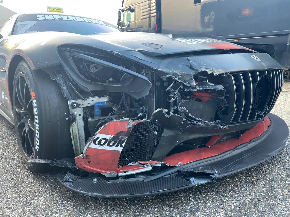AMG GTR Crash Unfall