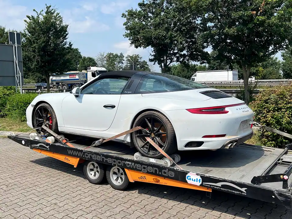 Porsche 991.2 Carrera Targa Wasserschaden-Abholung