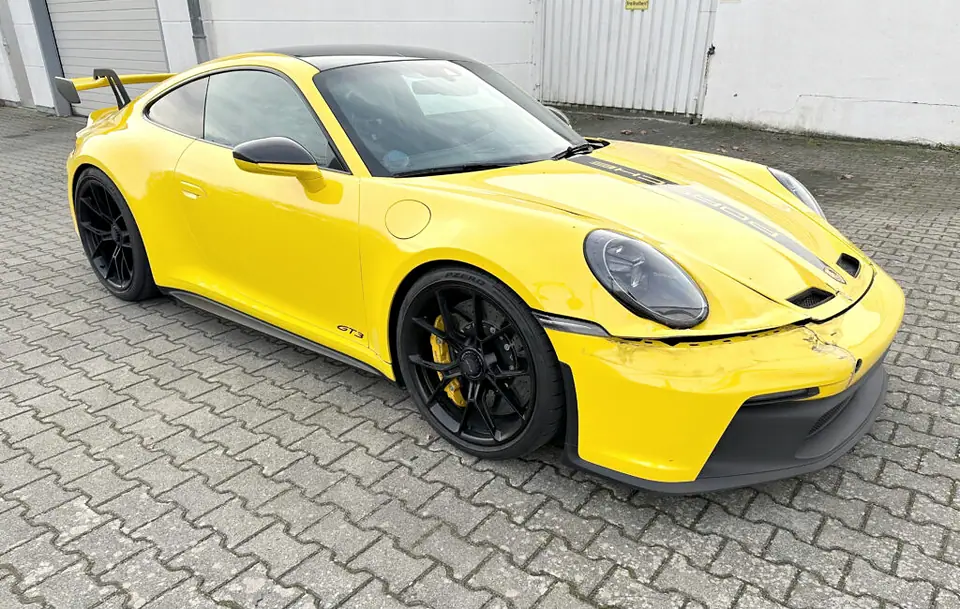 Unfall Porsche 992 GT3 Clubsport Racinggelb 2023