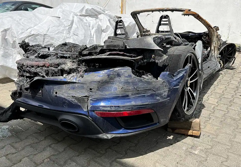 992 Turbo Porsche Cabrio Brandschaden Ankauf