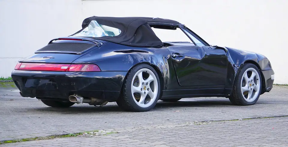 Überschlag 993 Carrera Cabrio 3.6 Restwertankauf-Unfallwagen