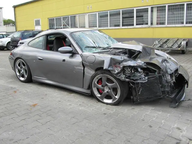Frontschaden-Porsche 996