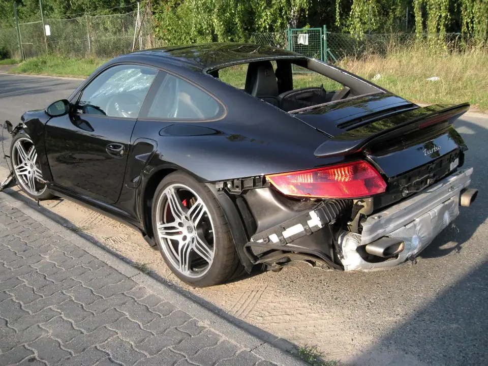 997 Turbo Unfallwagen mit Frontschaden+Heckschaden Ankauf zum Restwert Höchstgebot Abholung Bundesweit 24h Service