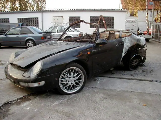 Porsche C 4 Cabrio 993 brandsch