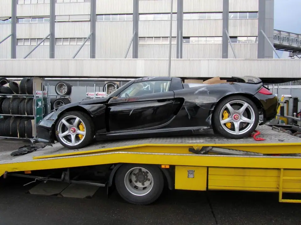 Porsche Carrera GT Unfallwagen CRASH-Sportwagen.de