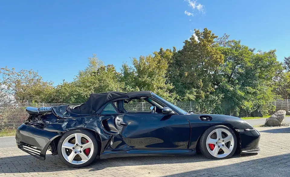 Turbo Porsche 996 Cabrio Unfall