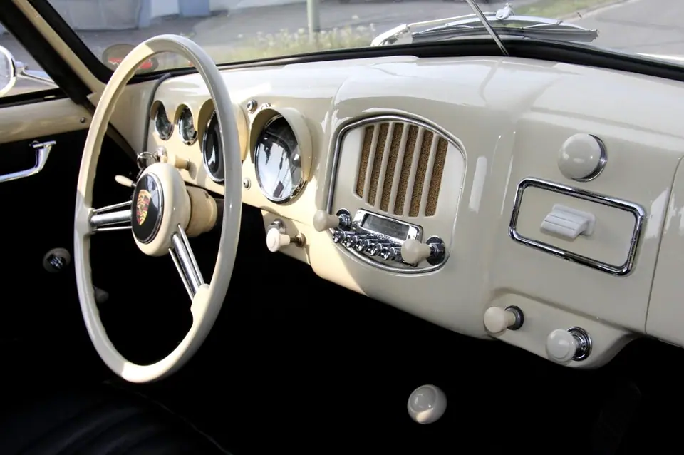 Porsche Radio 1951