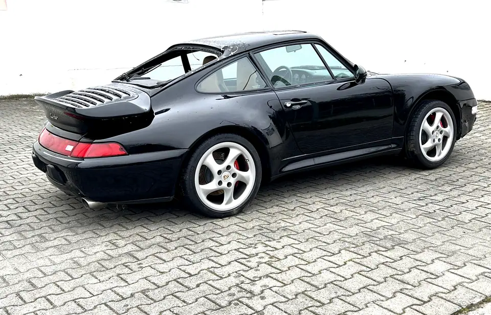 Black Crash 993 Turbo Porsche