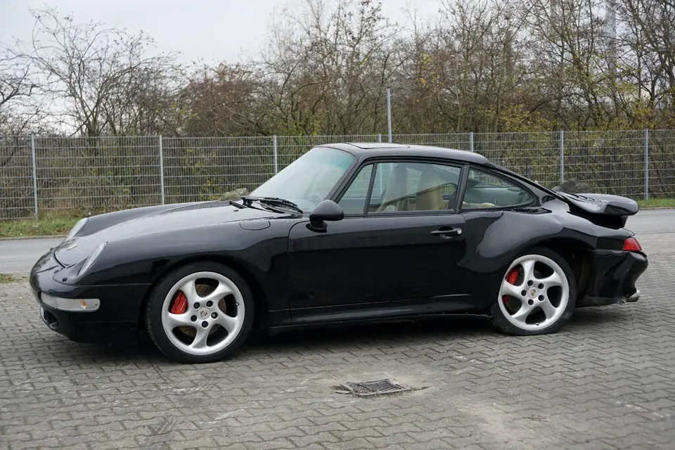 Unfallporsche 993 Ankauf Turbo Porsche Überschlag 1996 Sportwagen kaufen in Hanau